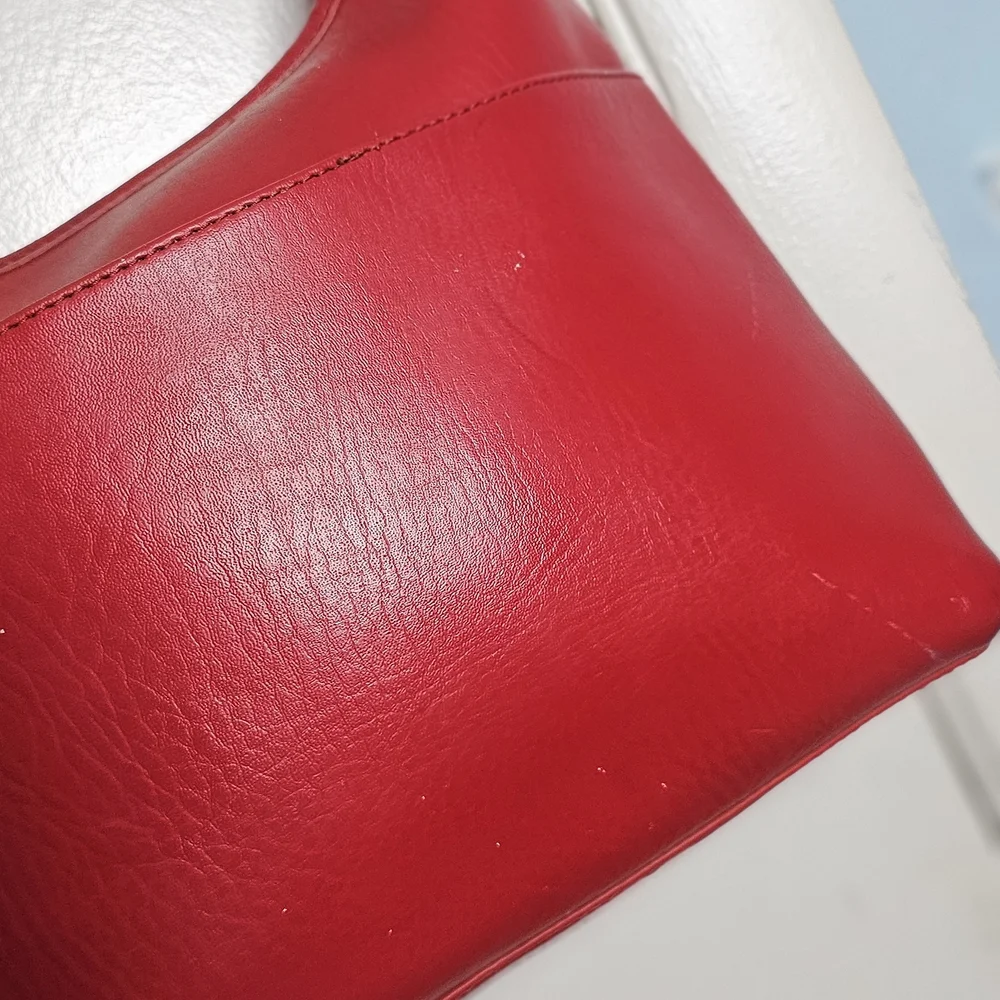 Vintage Coach Soho Red Leather Baguette / Hobo Bag (No. L4C-9956) - Picture 13 of 16